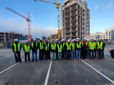 Будущие каменщики воочию увидели строящийся монолит ОАО "Гродножилстрой" изнутри