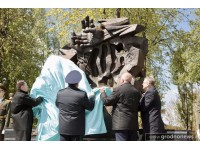 Памятный знак "Древо жизни" установили в Гродно