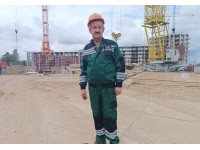 Гордость отрасли и пример для молодежи. Каменщик ОАО «Гродножилстрой» Иван Петровский 36 лет посвятил любимой профессии