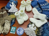 Тепло наших рук маленьким ножкам